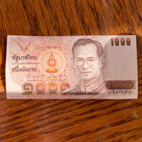 RARE! Thailand 1000 Baht Banknote - Picture 1 of 2